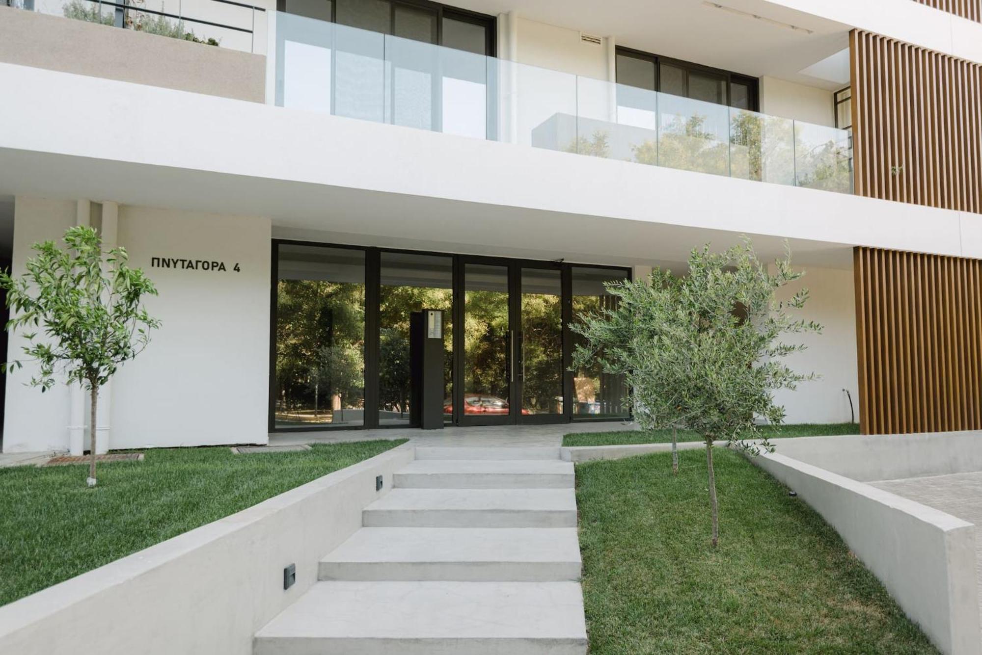 Urban Apt With Stunning Acropolis View & Roofdeck Atenas Exterior foto